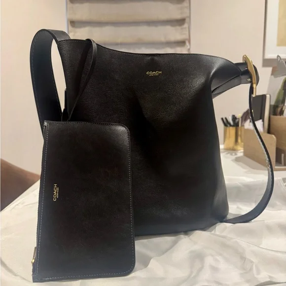 Authentic Coach Black Bleecker Bucket Bag - Picture 15 of 16